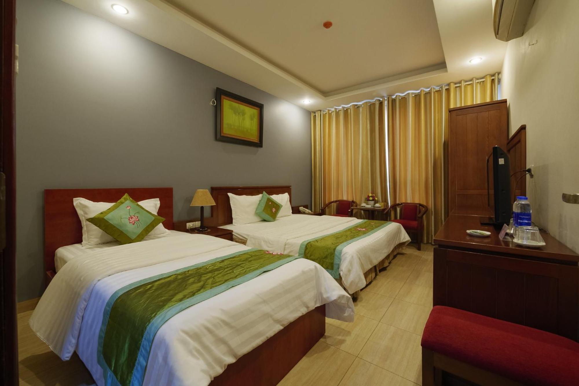 Ngan Ha Hotel Long Bien Hanoï Extérieur photo