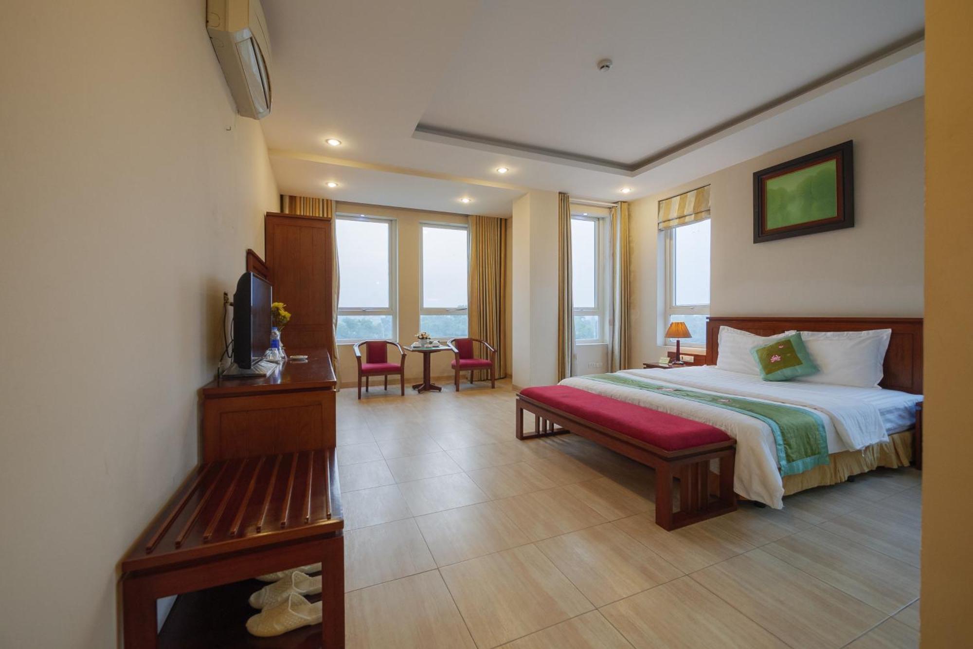 Ngan Ha Hotel Long Bien Hanoï Extérieur photo